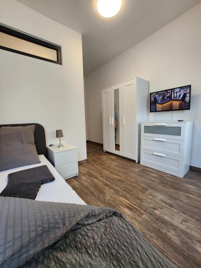Monteurzimmer In Bielefeld - Mitte Buitenkant foto