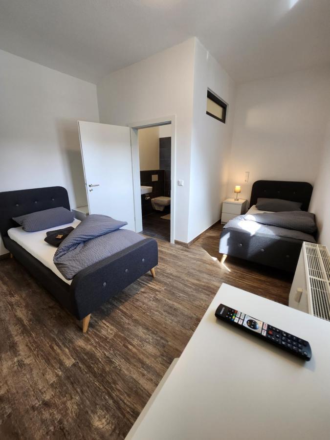Monteurzimmer In Bielefeld - Mitte Buitenkant foto