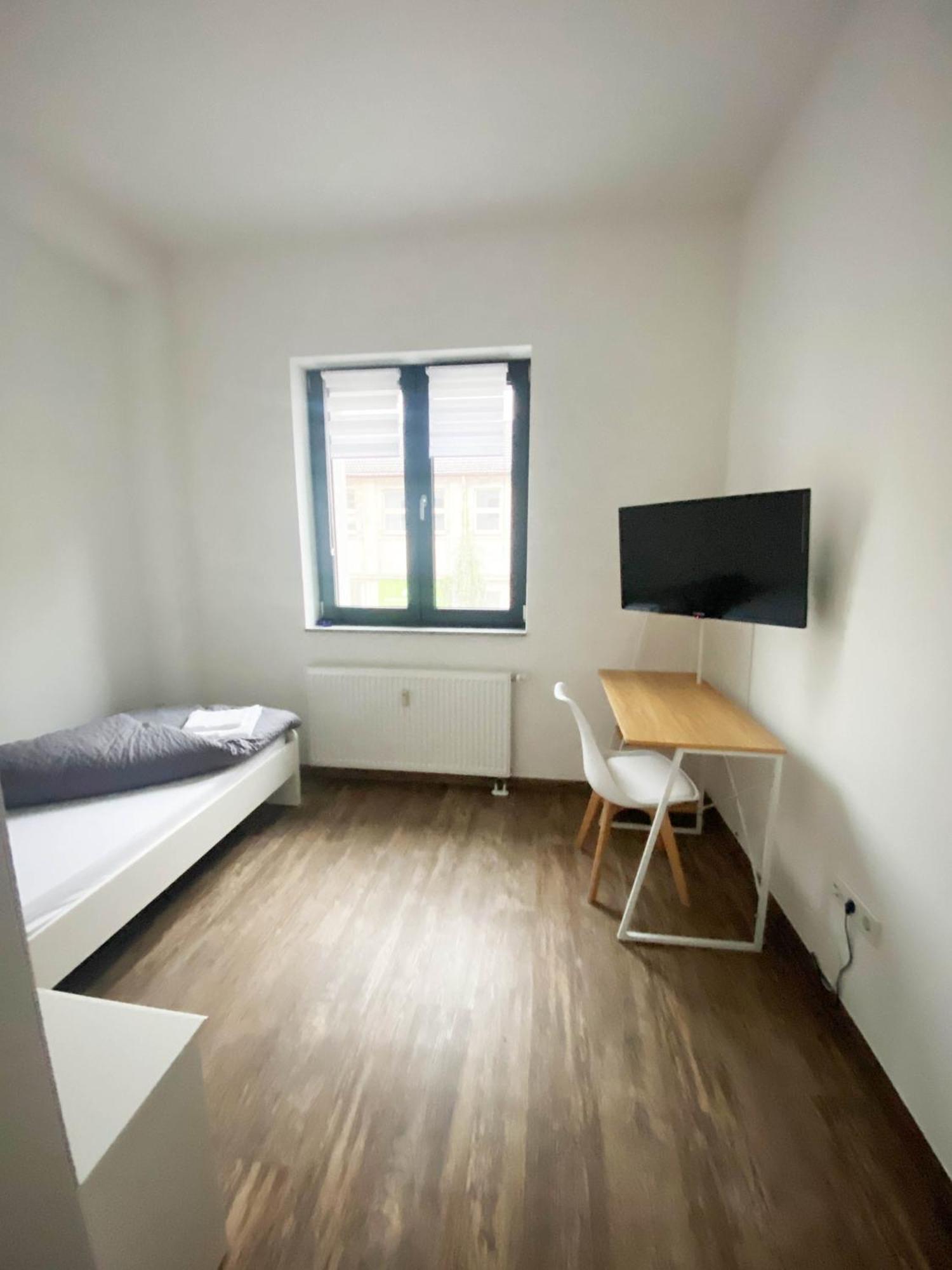 Monteurzimmer In Bielefeld - Mitte Buitenkant foto